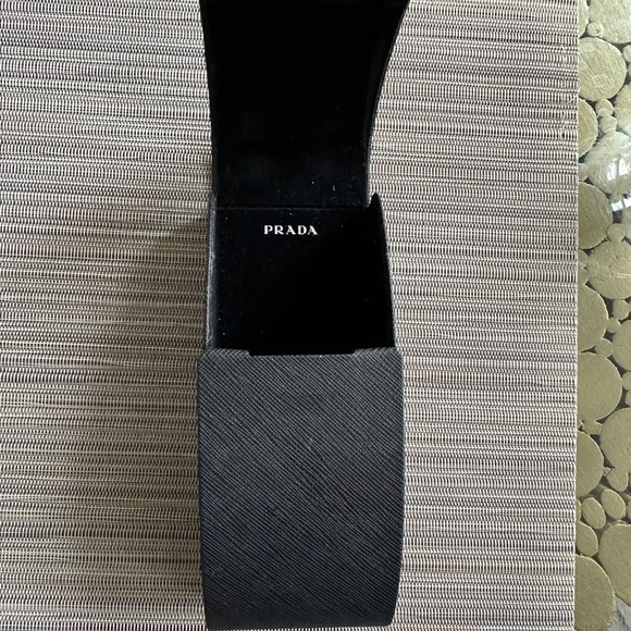 Prada sunglasses - Picture 11 of 11